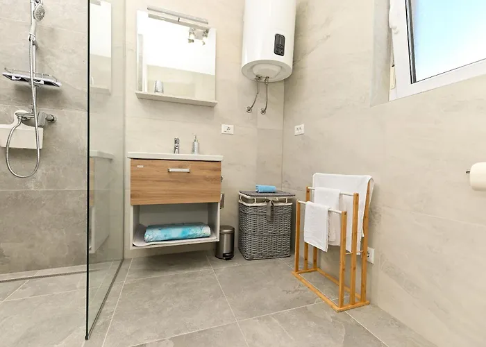 Diva شقة تروغير